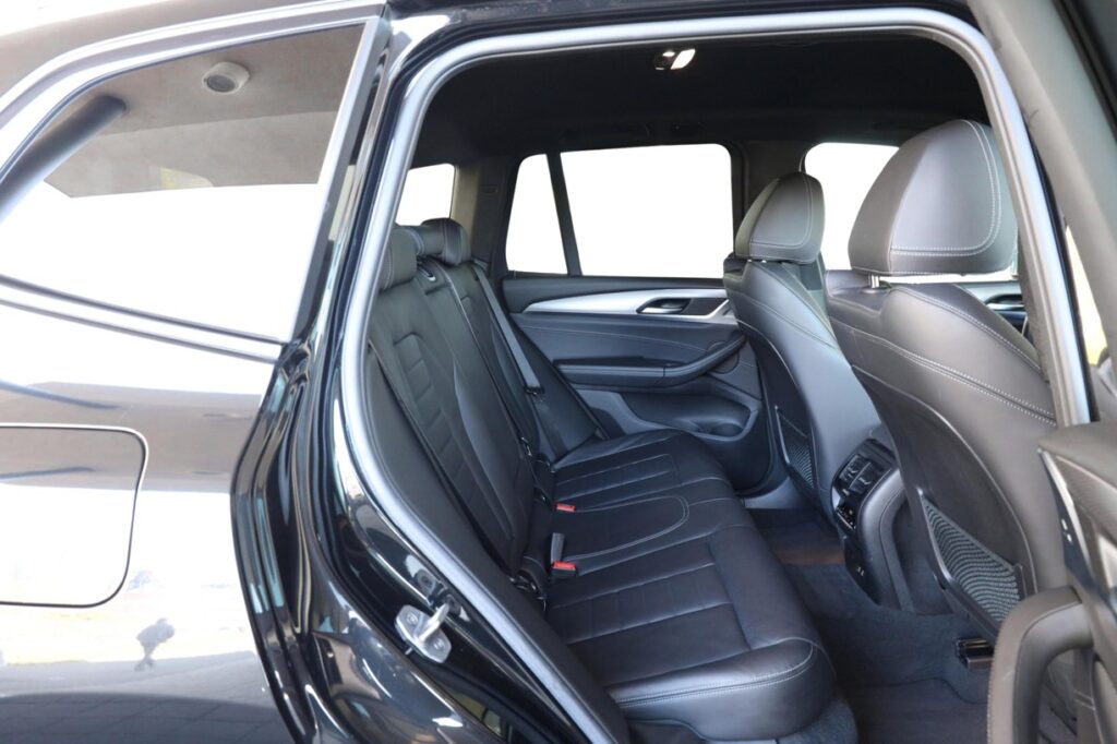 BMW X3 xDrive30i