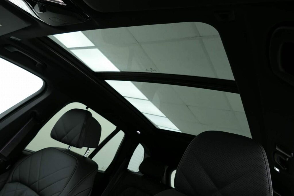 BMW X5 M60i
