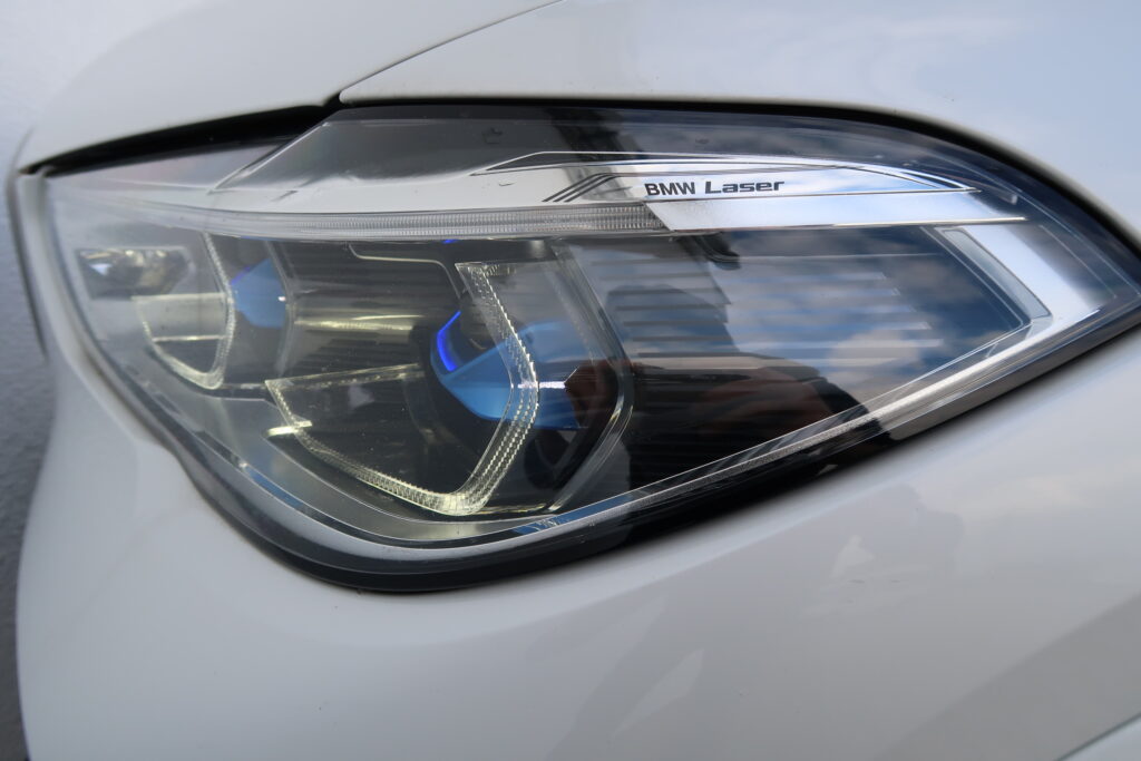 BMW X5 M50i