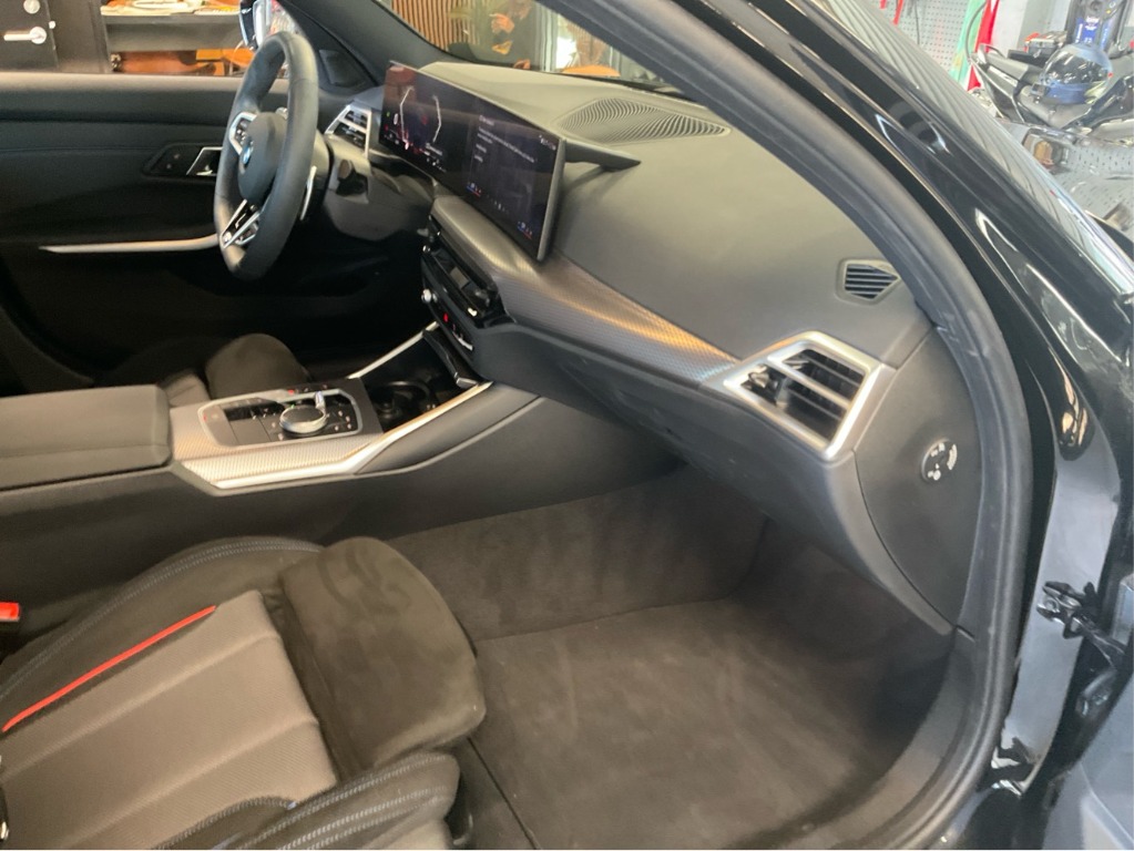 BMW 330i xDrive Touring