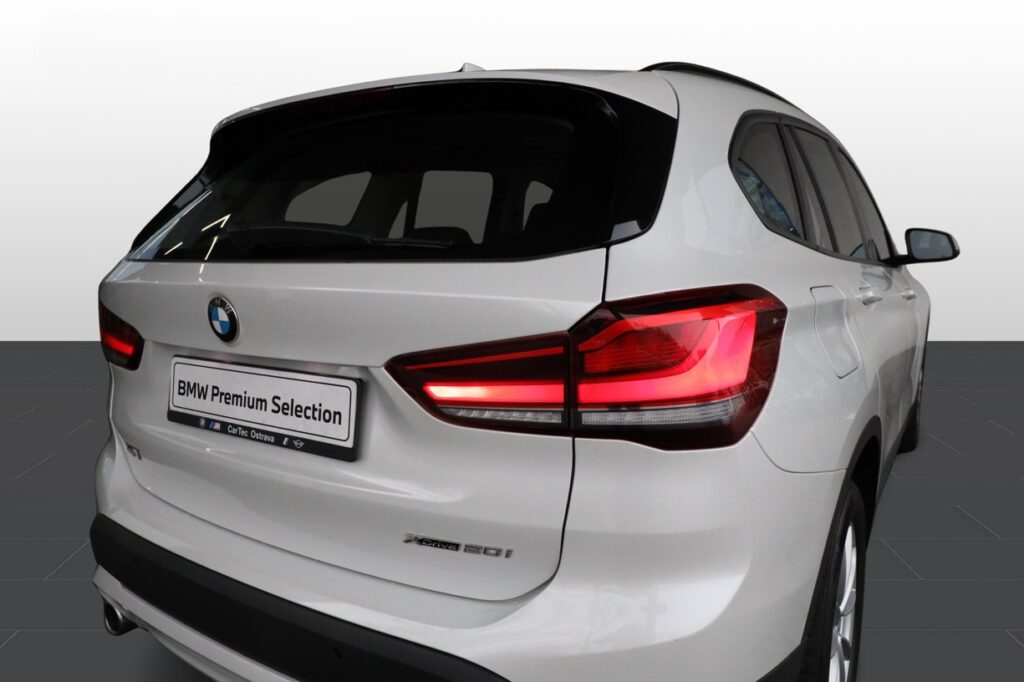 BMW X1 xDrive20i