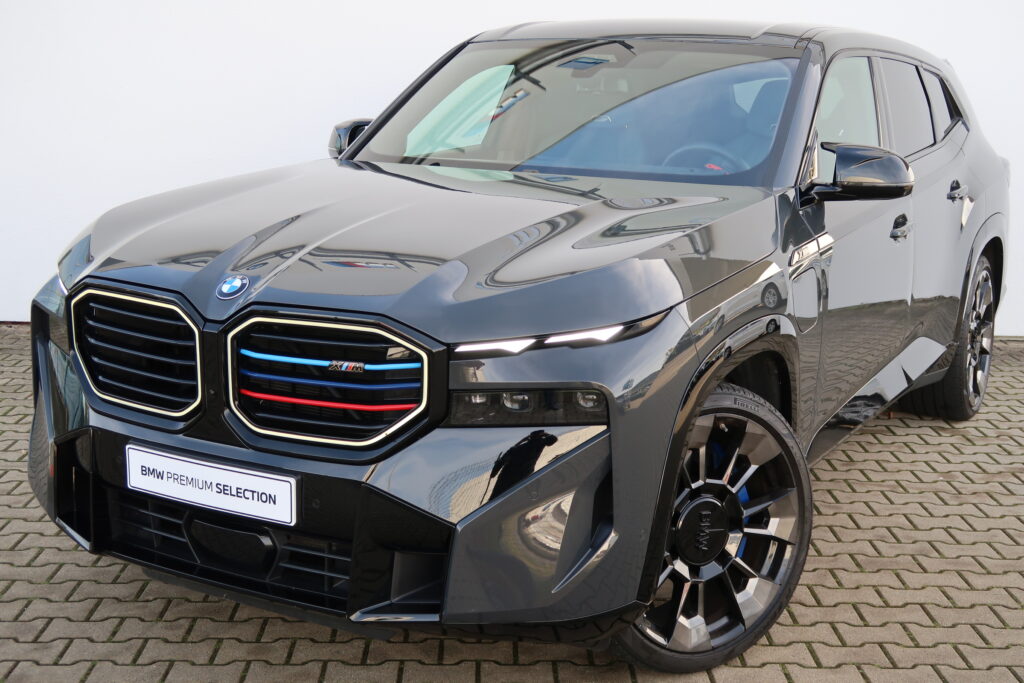 BMW XM