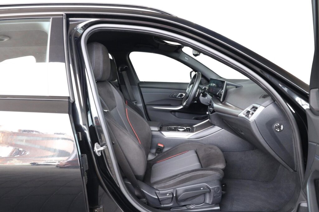 BMW 330i xDrive Touring