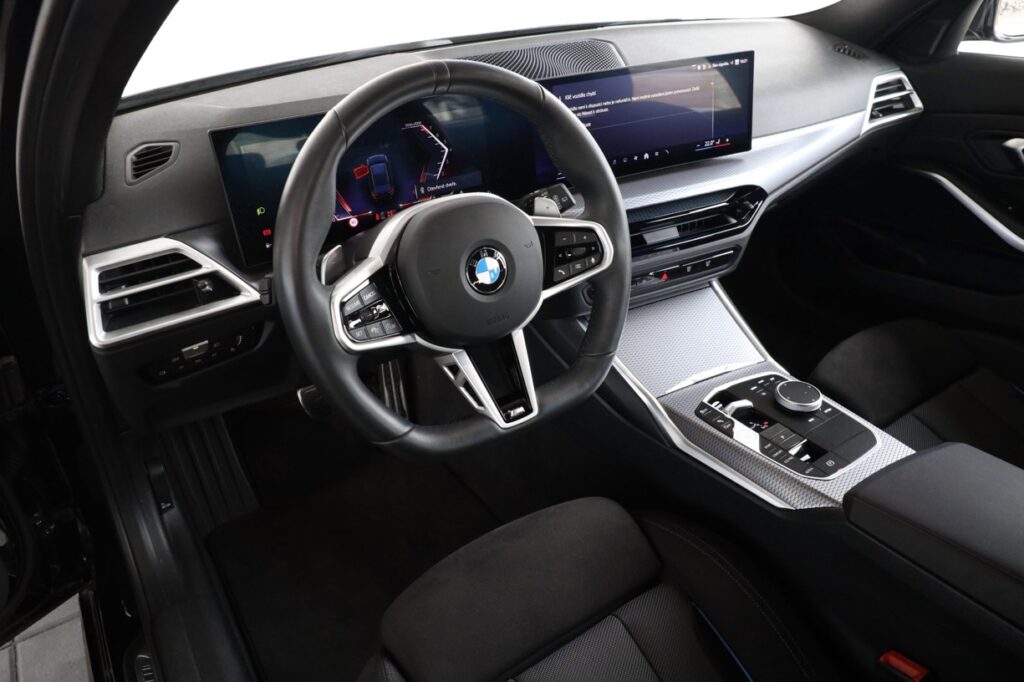 BMW 330i xDrive Touring