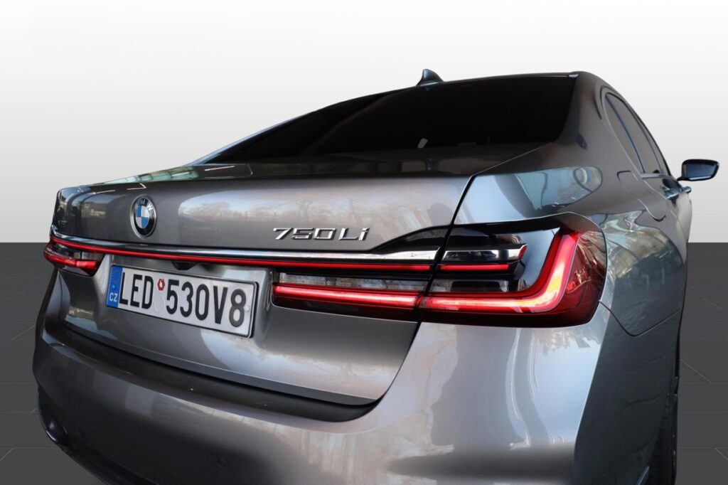 BMW 750Li xDrive Sedan