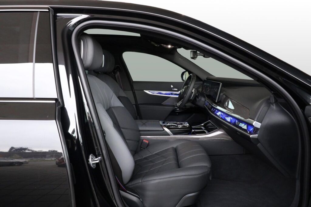 BMW 740d xDrive Sedan