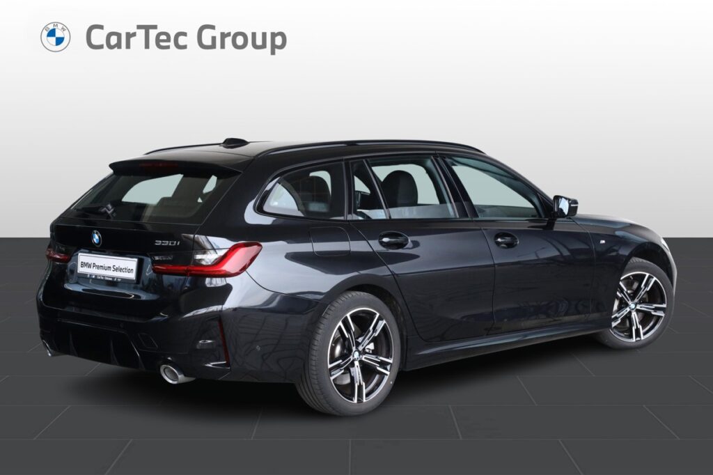 BMW 330i xDrive Touring