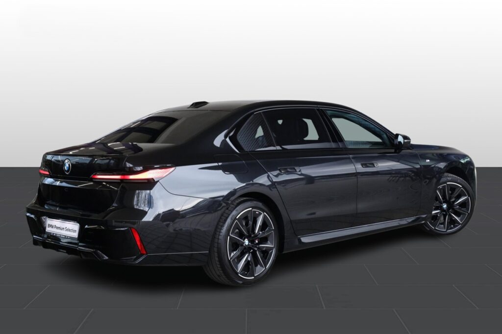 BMW 740d xDrive Sedan