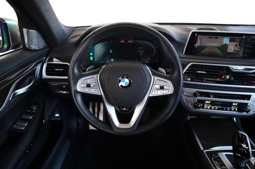 BMW 750Li xDrive Sedan