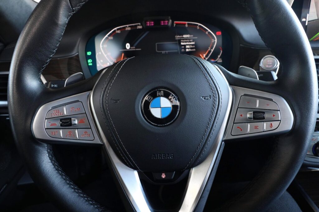 BMW 750Li xDrive Sedan