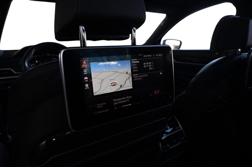 BMW 750Li xDrive Sedan