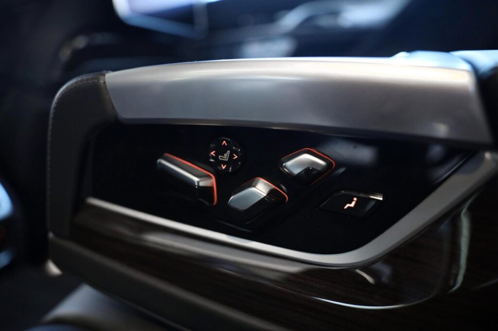 BMW 750Li xDrive Sedan