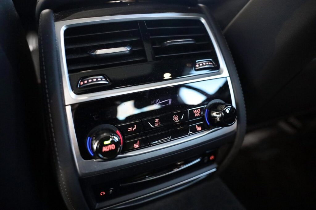 BMW 750Li xDrive Sedan