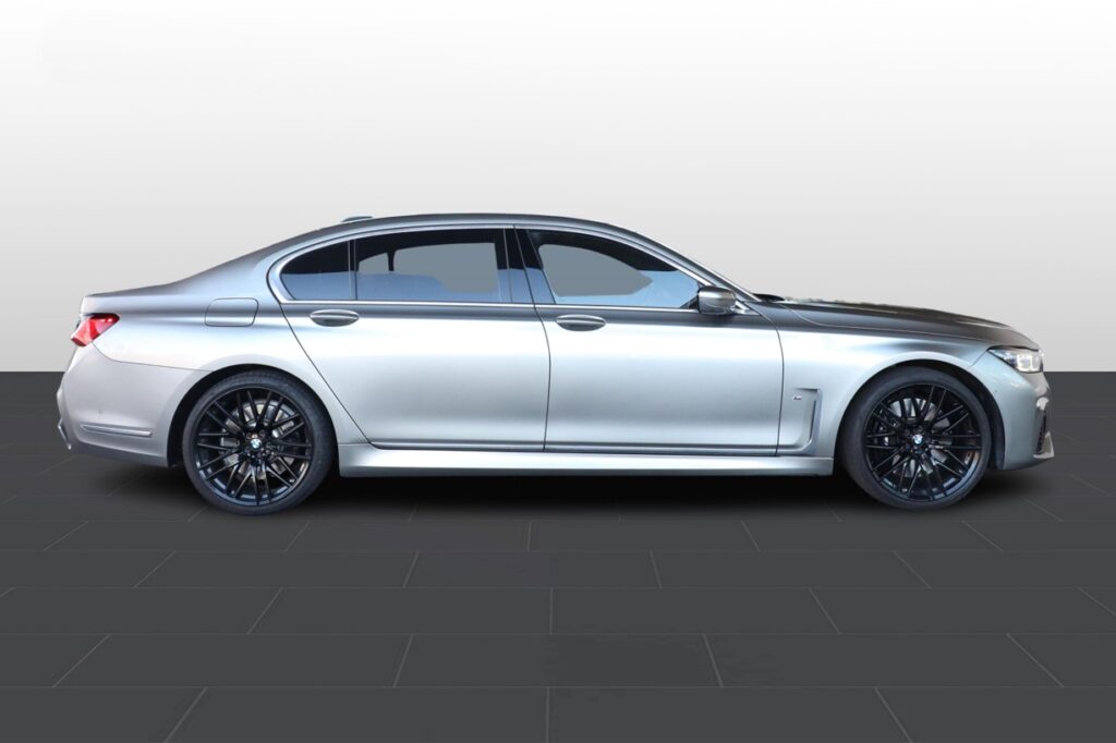 BMW 750Li xDrive Sedan