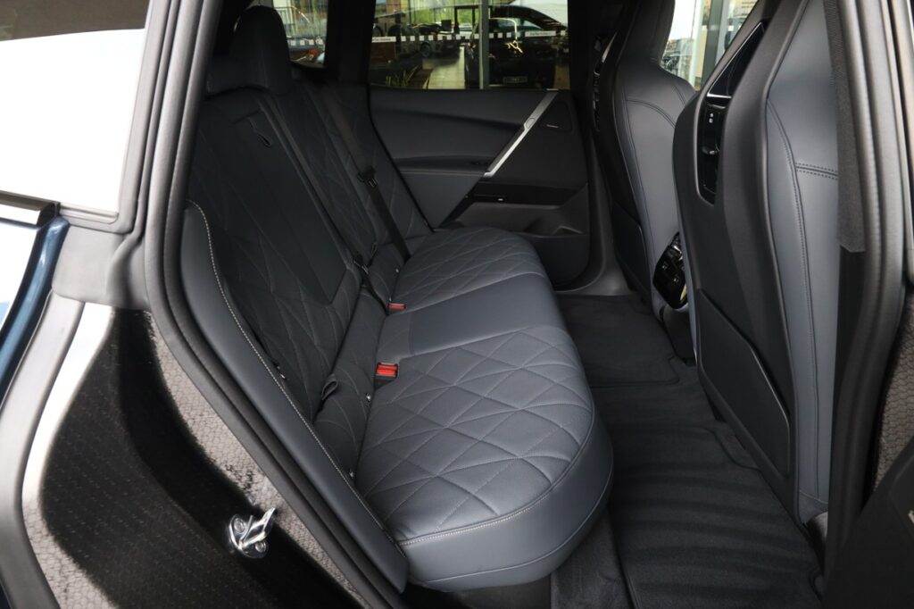 BMW iX xDrive45