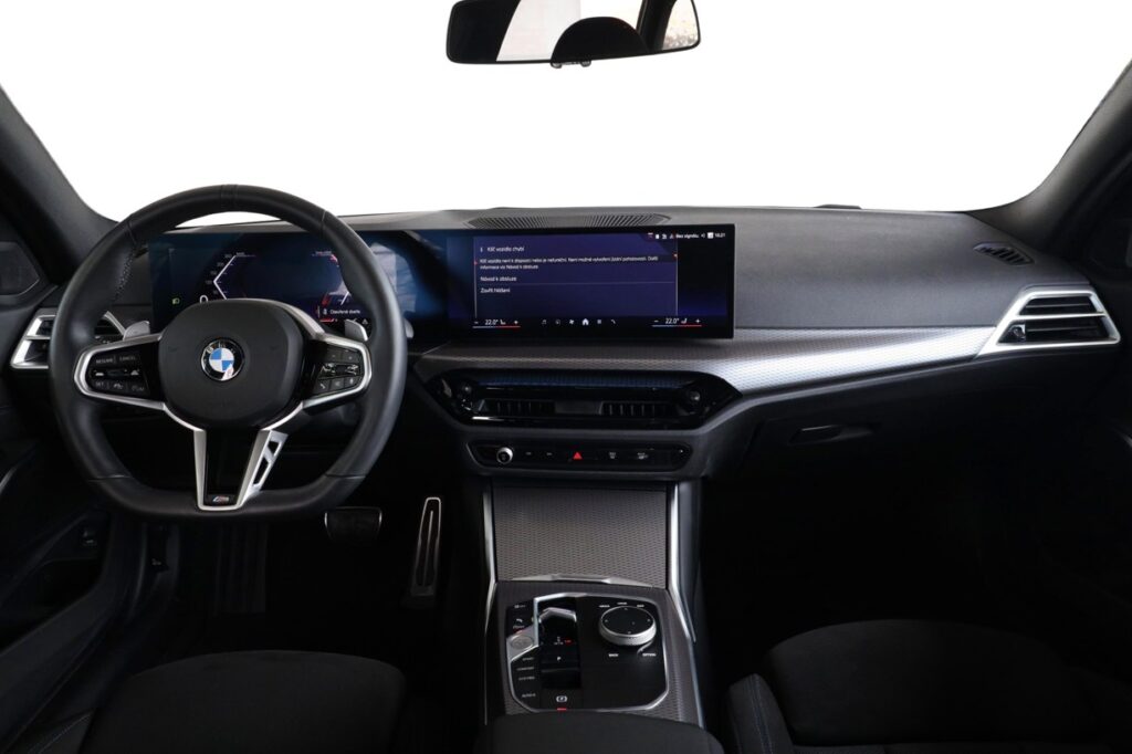 BMW 330i xDrive Touring