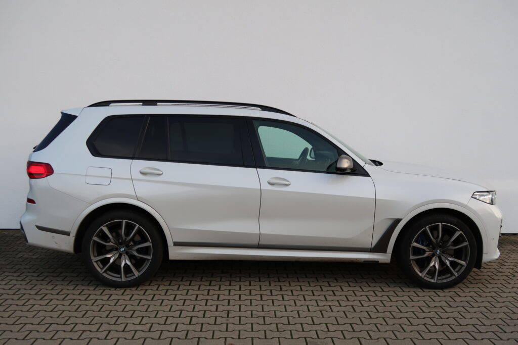 BMW X7 M50d