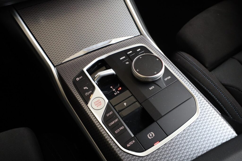 BMW 330i xDrive Touring