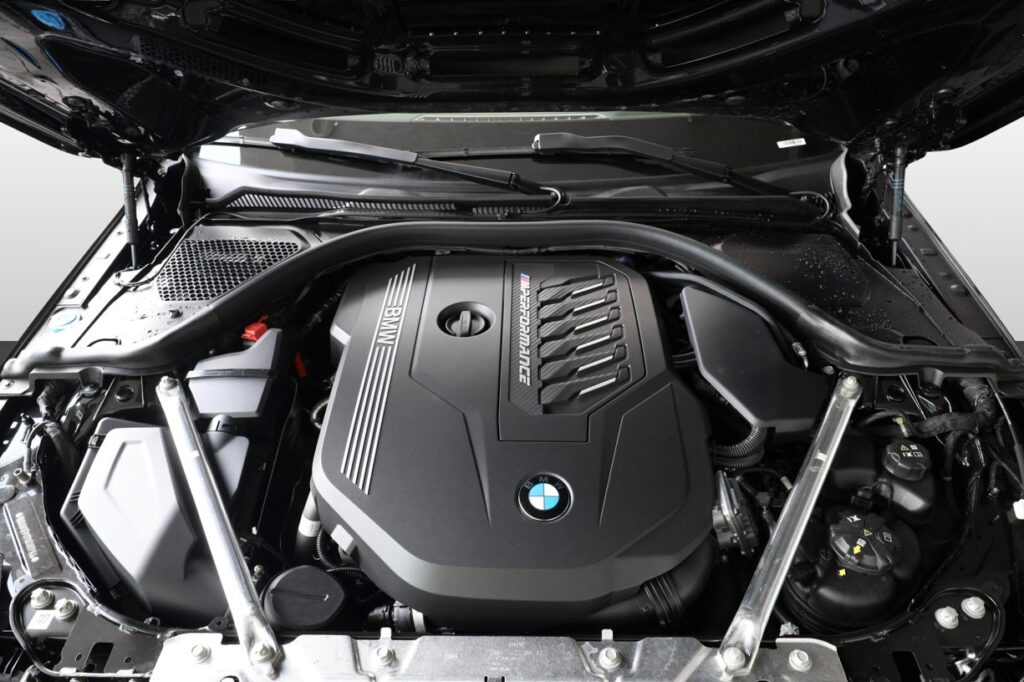 BMW M440i xDrive Convertible