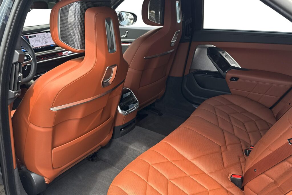 BMW M760e xDrive Sedan