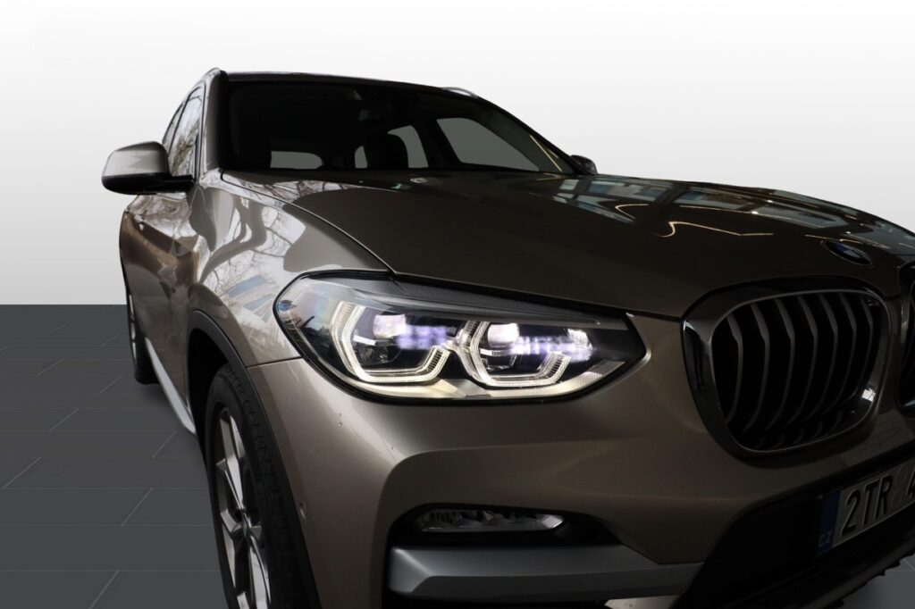 BMW X3 xDrive30i