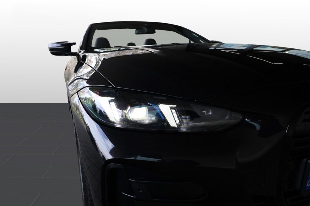 BMW M440i xDrive Convertible