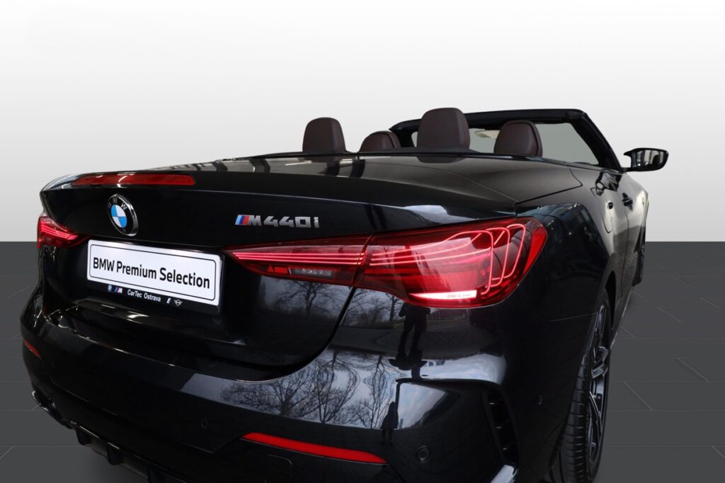 BMW M440i xDrive Convertible