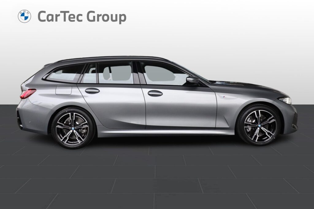BMW 330i xDrive Touring