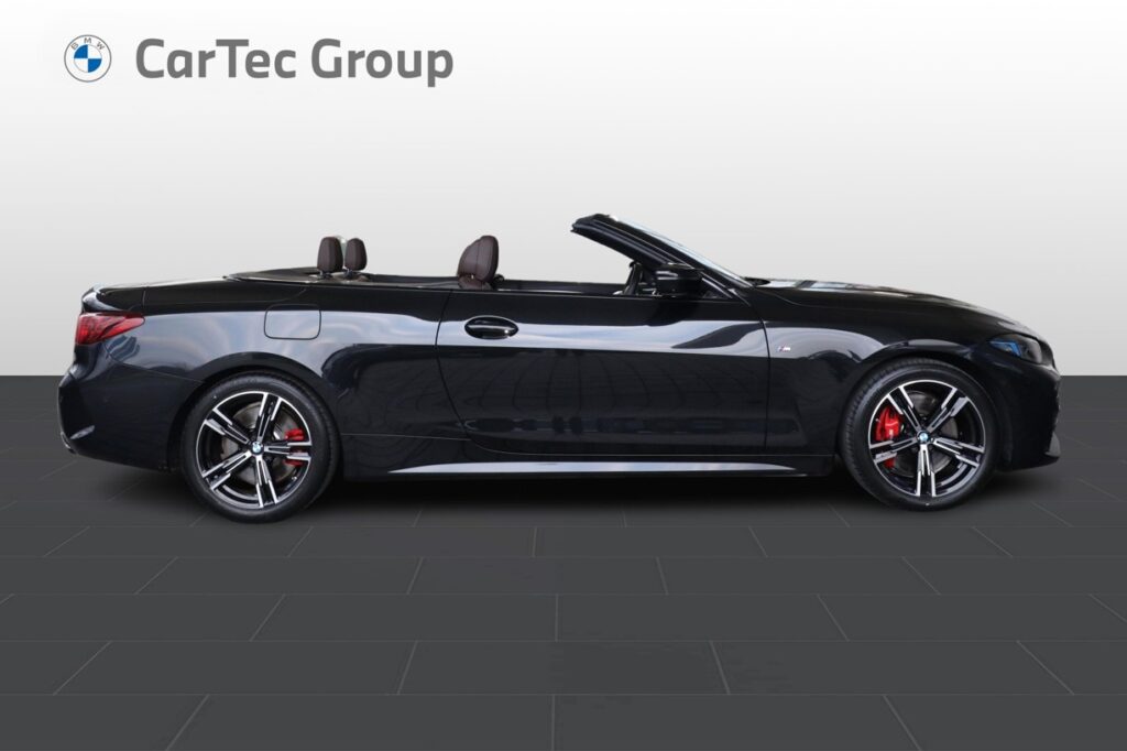 BMW M440i xDrive Convertible