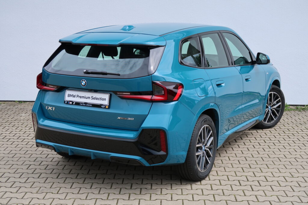 BMW iX1 xDrive30