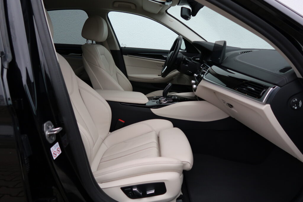 BMW 530e xDrive Sedan