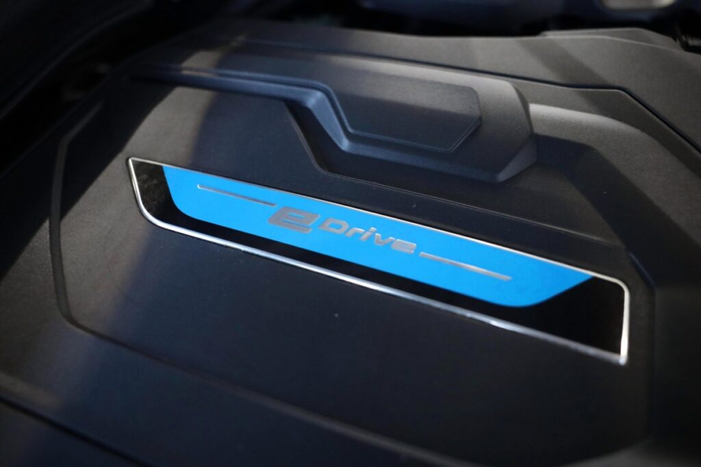 BMW 330e xDrive Touring