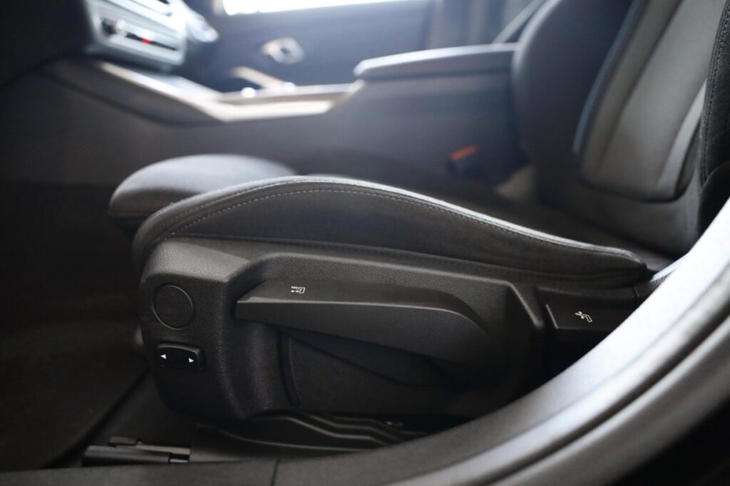 BMW 330i xDrive Touring