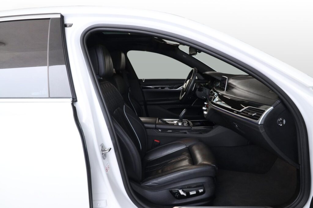 BMW 750i xDrive