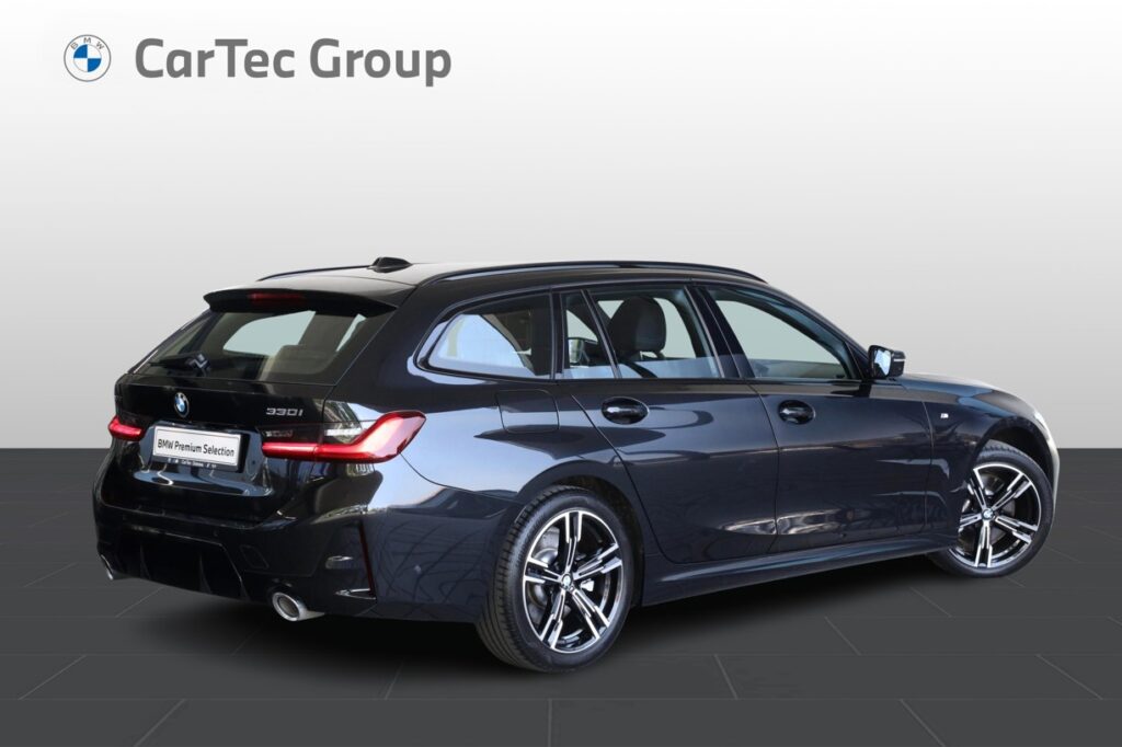 BMW 330i xDrive Touring