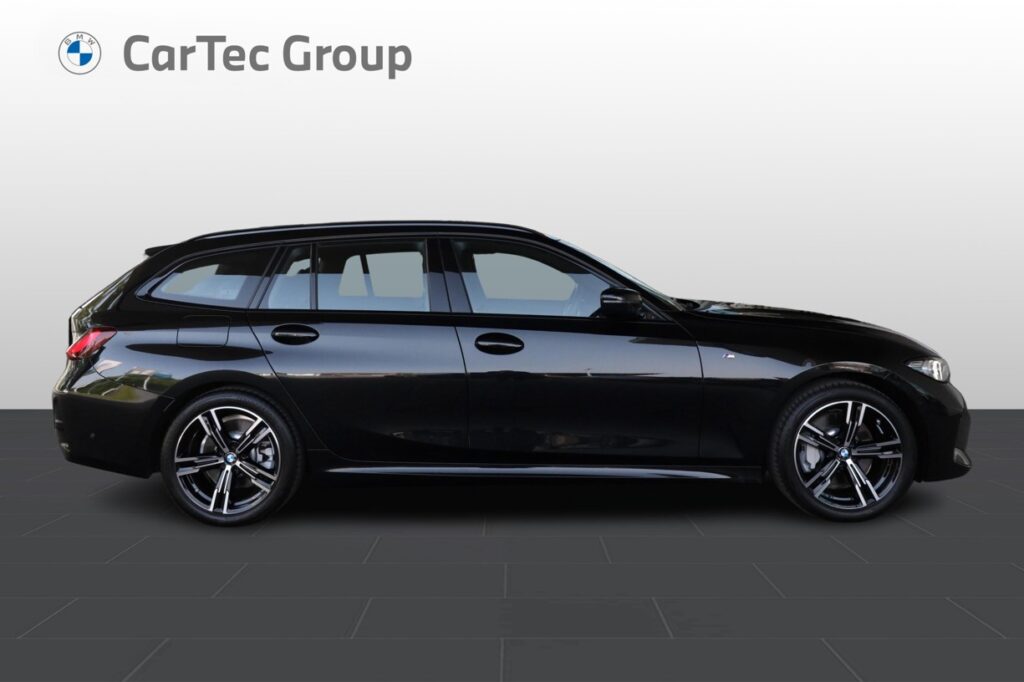 BMW 330i xDrive Touring