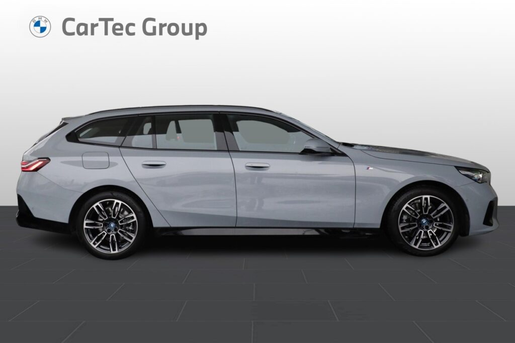BMW 530e xDrive Touring