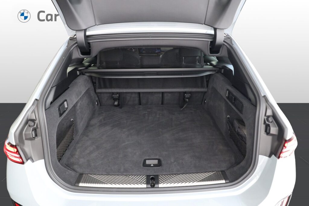 BMW 530e xDrive Touring