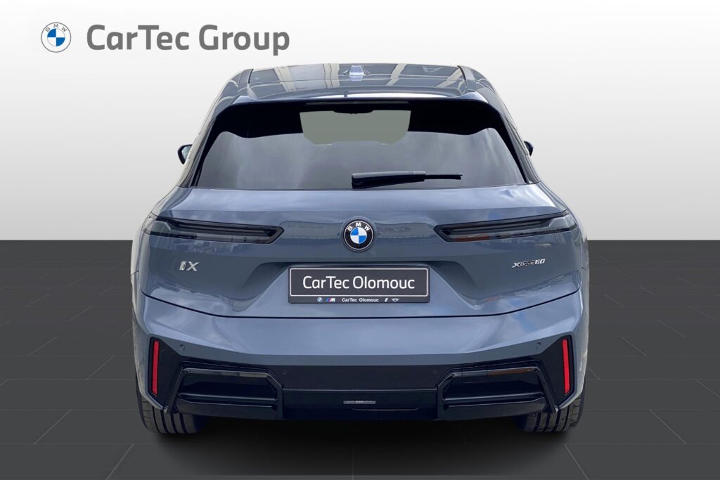 BMW iX xDrive60
