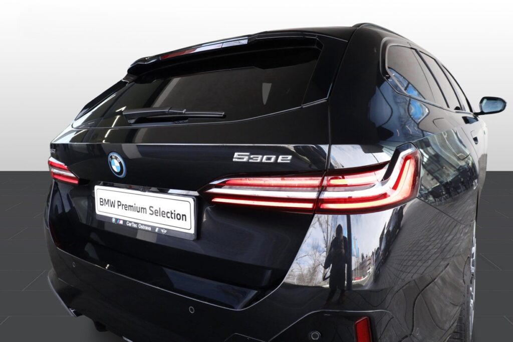 BMW 530e xDrive Touring