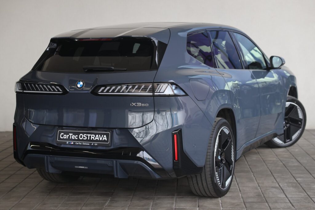 BMW iX3 50 xDrive