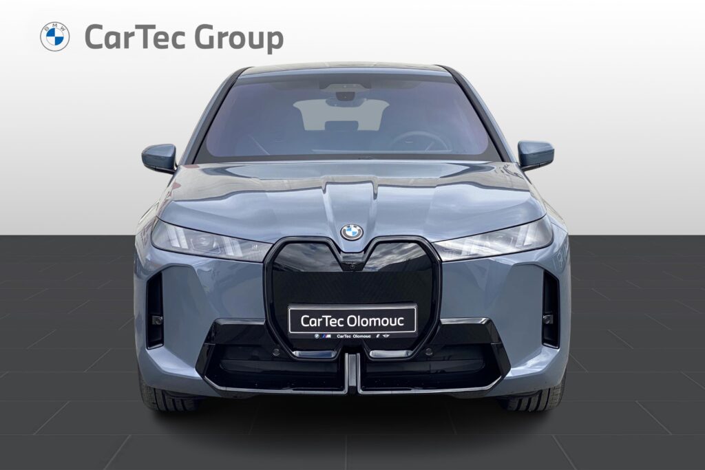 BMW iX xDrive60
