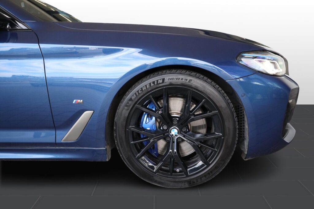 BMW M550i xDrive