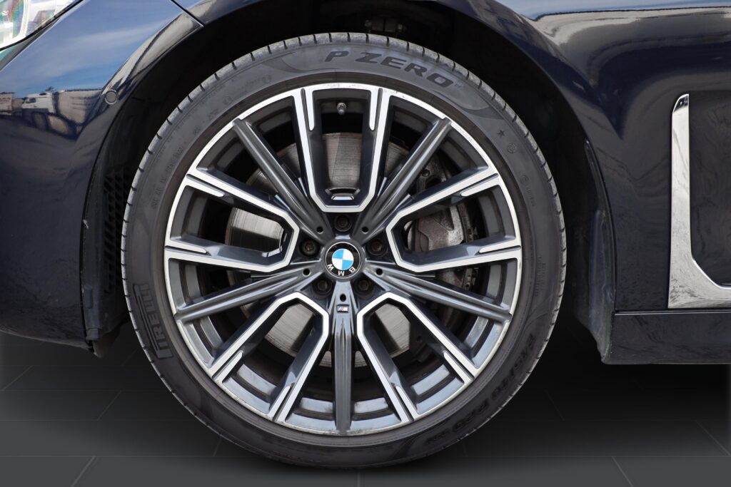 BMW 750Li xDrive Sedan