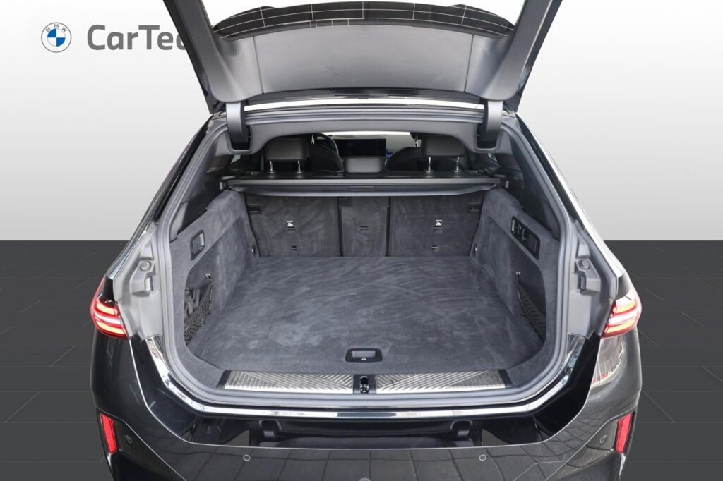 BMW 530e xDrive Touring