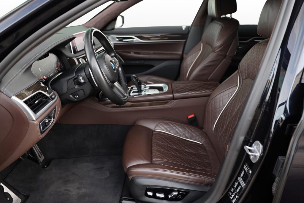 BMW 750Li xDrive Sedan