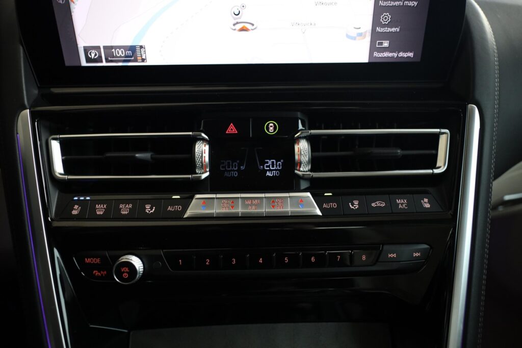 BMW M850i xDrive Coupe