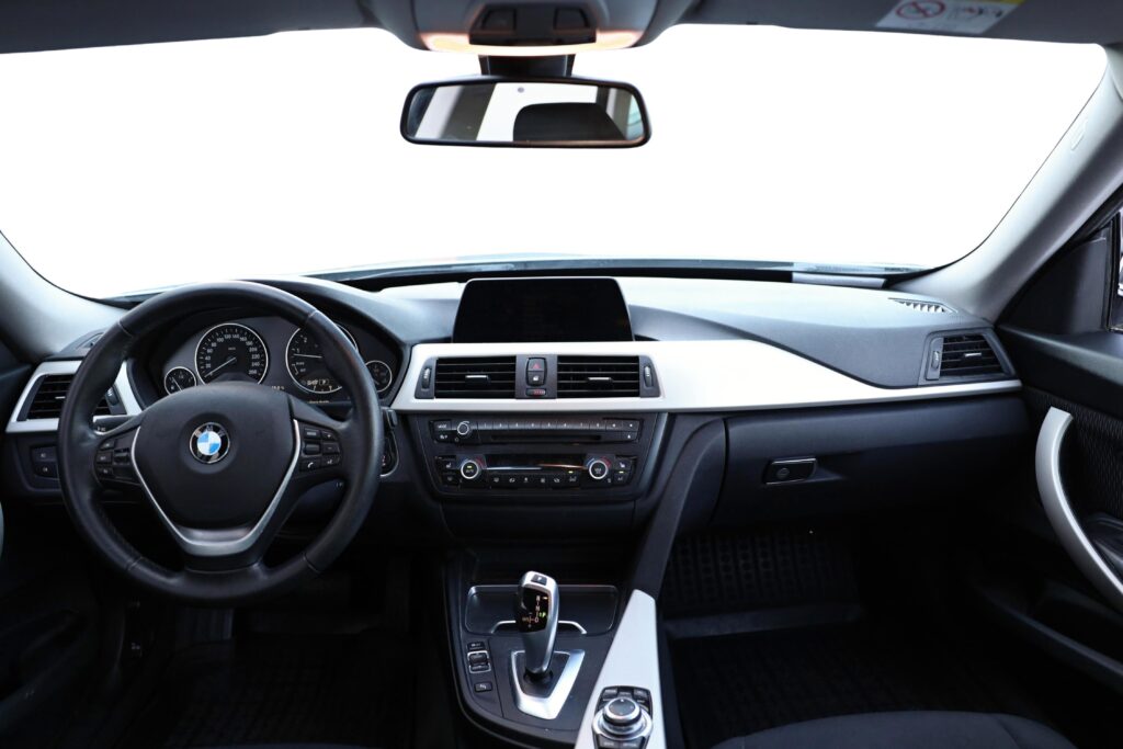 BMW 320i xDrive