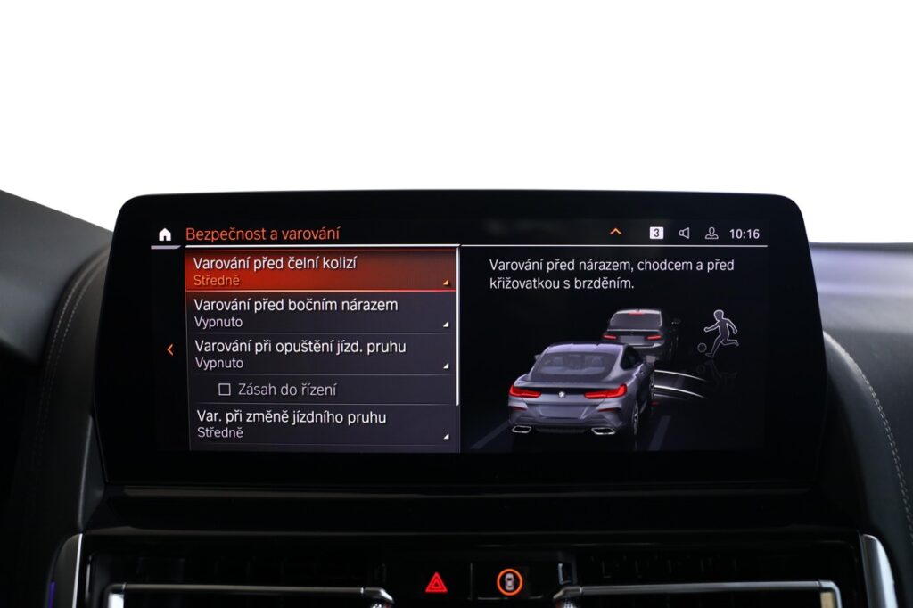 BMW M850i xDrive Coupe