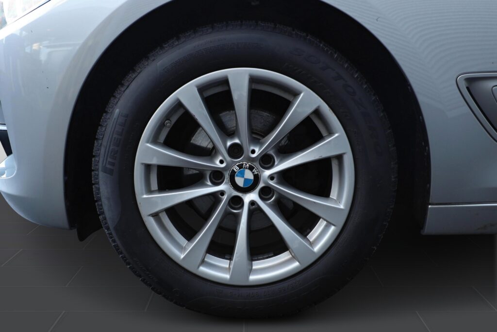 BMW 320i xDrive
